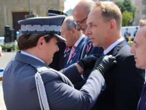 POLICYJNE ODZNACZENIE DLA BURMISTRZA OPALENICY
