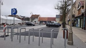 Przywrócony ruch na ul. Jana Pawła II i parking na Rynku