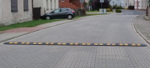 Próg zwalniający na ul. Młyńskiej