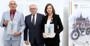 Dwie szkoły z Gminy Opalenica uhonorowane Odznaką Honorową „Za zasługi dla województwa wielkopolskiego”